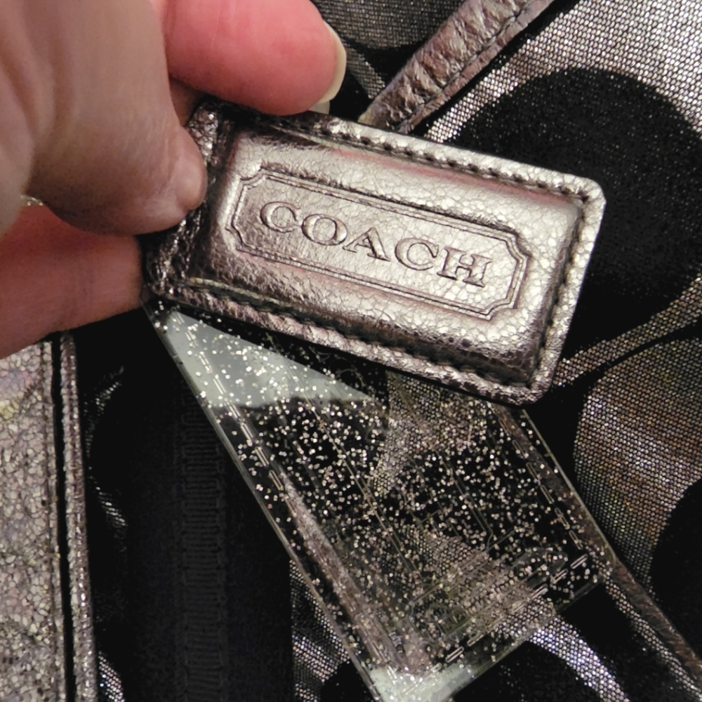 Authentic Coach Handbag - Picture 4 of 6